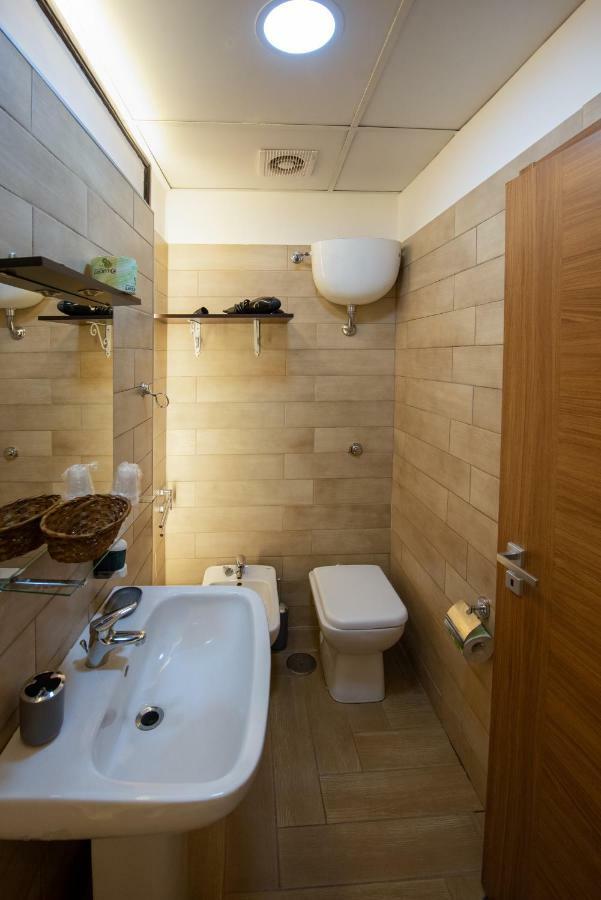 Chiaia Relax Bed & Breakfast Naples Exterior photo